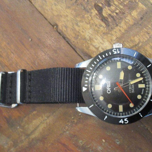 Vintage 1970s Oris - Refinished Dials and New Bezel with Swiss Movement - Picture 9 of 12